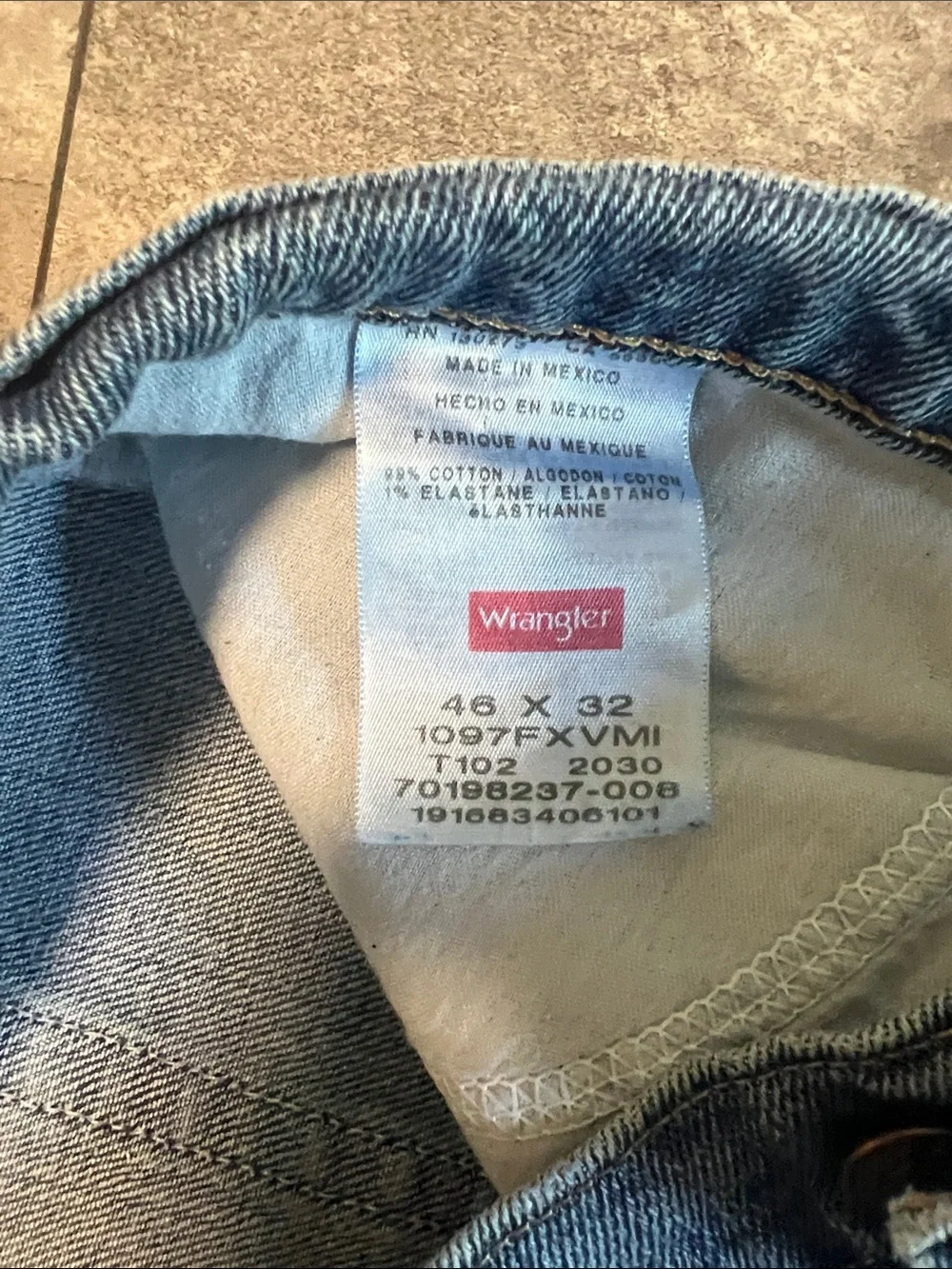 2 pairs of Wrangler Men's Straight Jeans in Dark Indigo & Light Blue used  46”